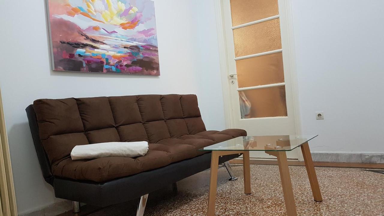 Olive Apartment- Athens Center, 4 Bd, 1.5 Bath Екстериор снимка