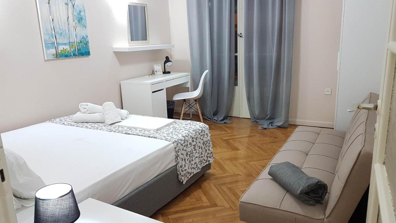 Olive Apartment- Athens Center, 4 Bd, 1.5 Bath Екстериор снимка